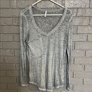 Z Supply Gray Fitted Long Sleeve Blouse